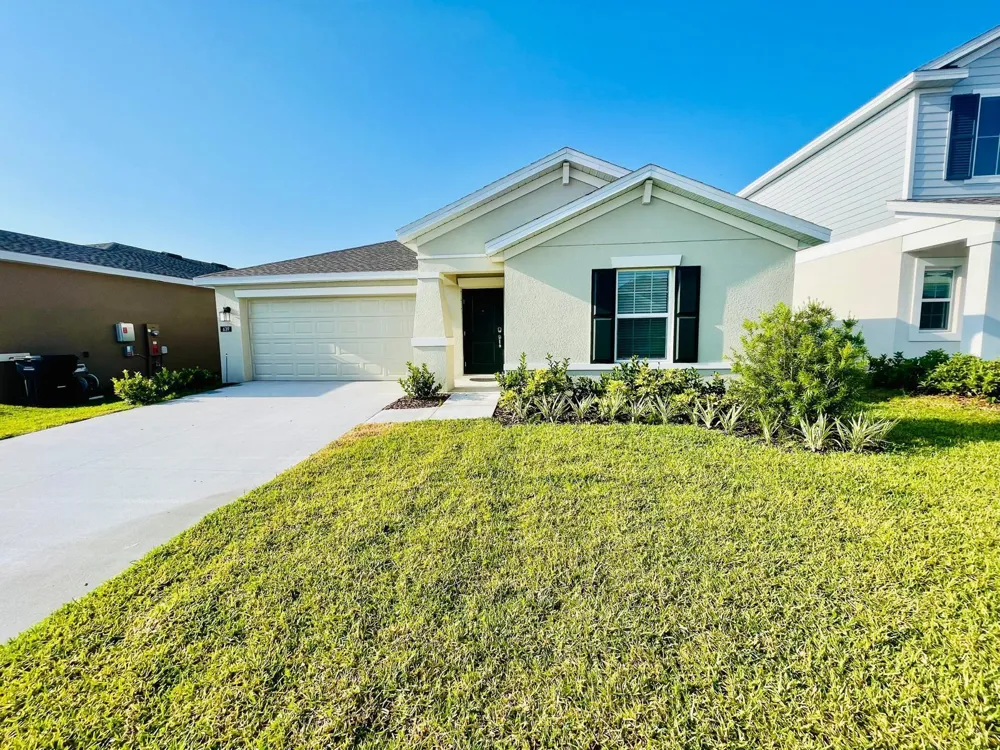 639 Daring Drive Davenport, FL 33837