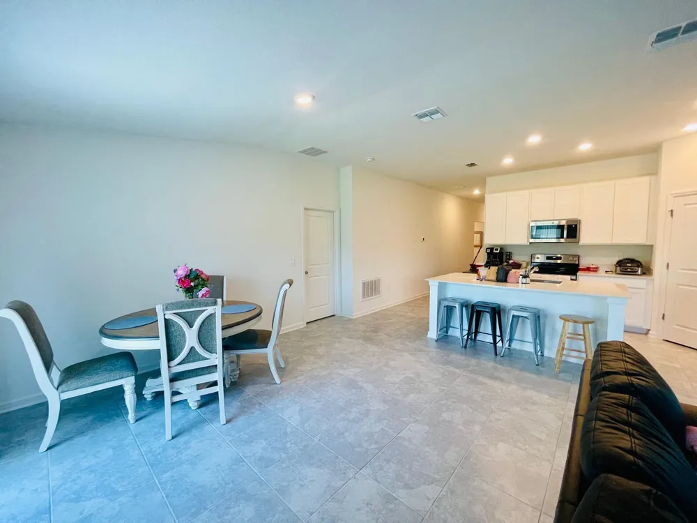 639 Daring Drive Davenport, FL 33837