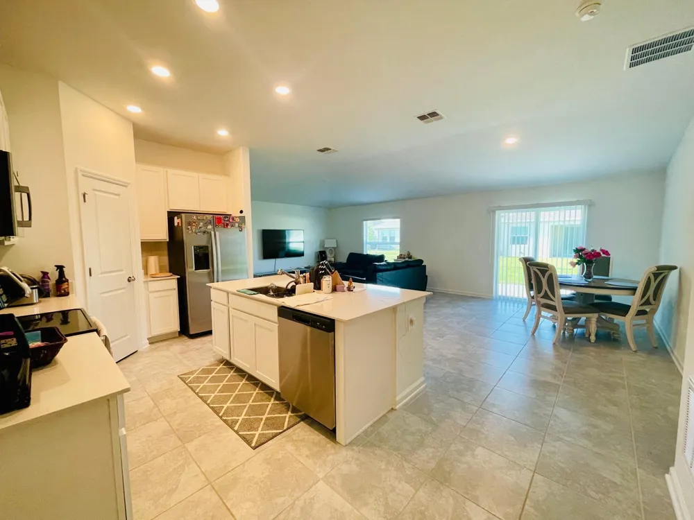 639 Daring Drive Davenport, FL 33837