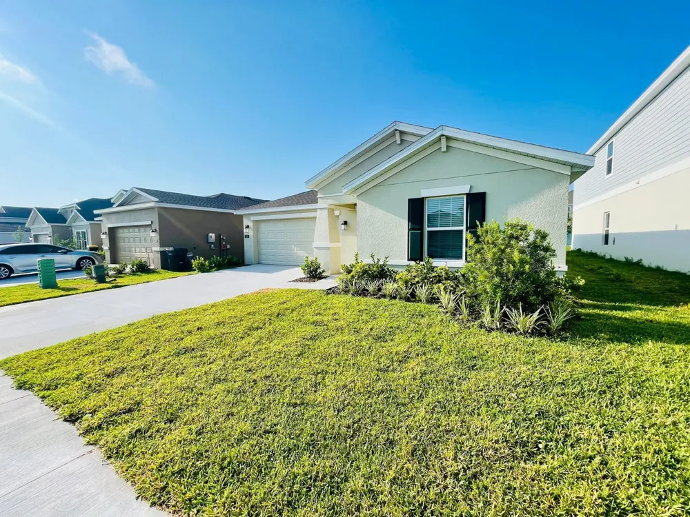 639 Daring Drive Davenport, FL 33837