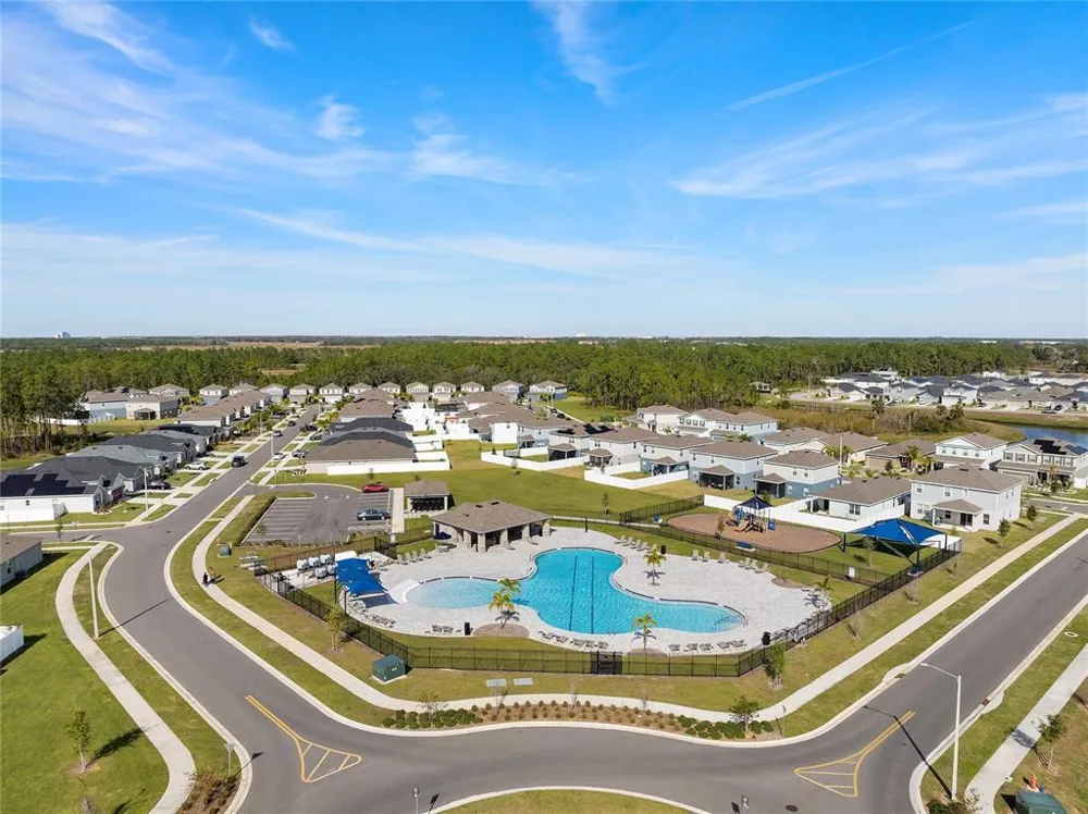 639 Daring Drive Davenport, FL 33837