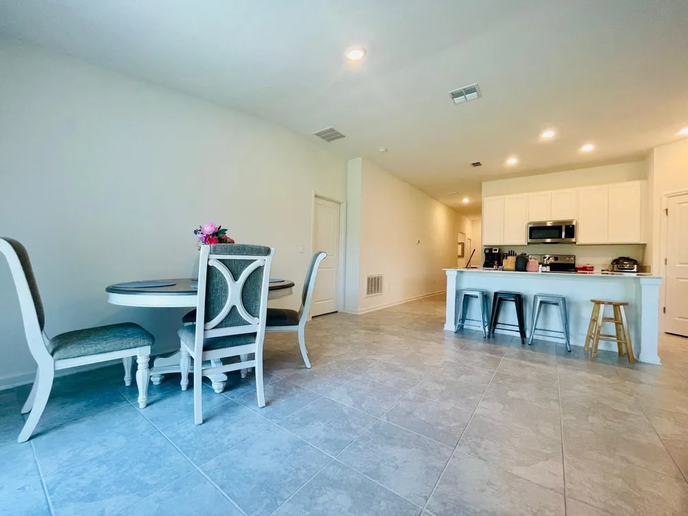 639 Daring Drive Davenport, FL 33837