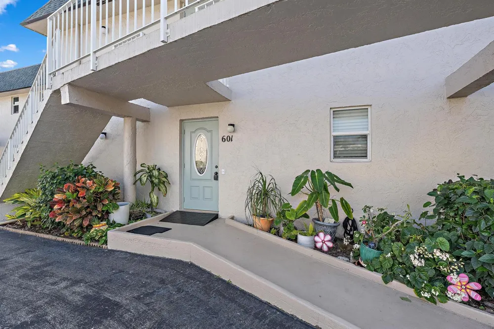 3601 S Ocean Boulevard #601 South Palm Beach, FL 33480