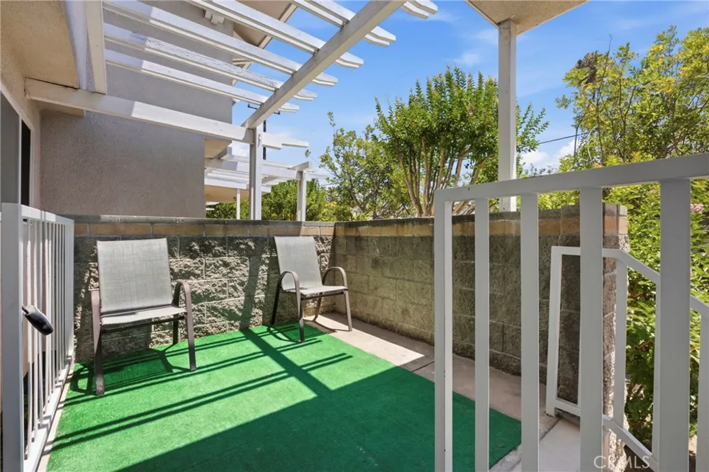 645 W Regent Inglewood, CA 90301