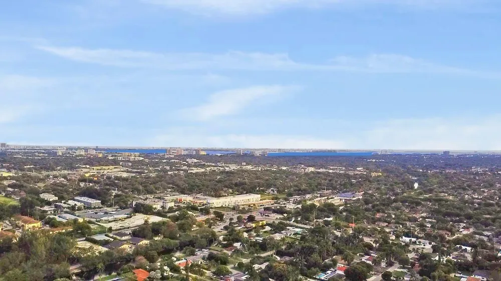 13945 Miami Avenue Miami, FL 33168