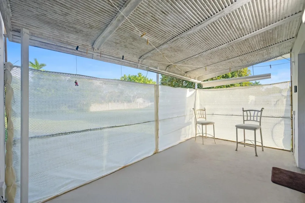 13945 Miami Avenue Miami, FL 33168