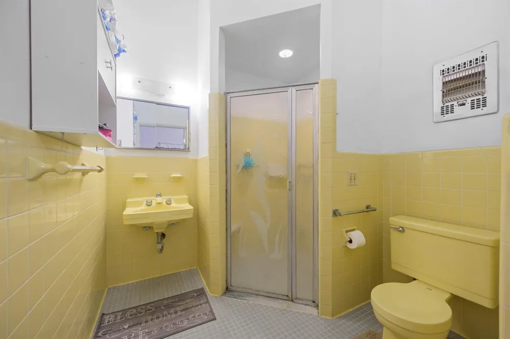 13945 Miami Avenue Miami, FL 33168