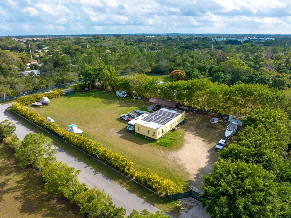 23600 SW 125 AVENUE Homestead, FL 33032