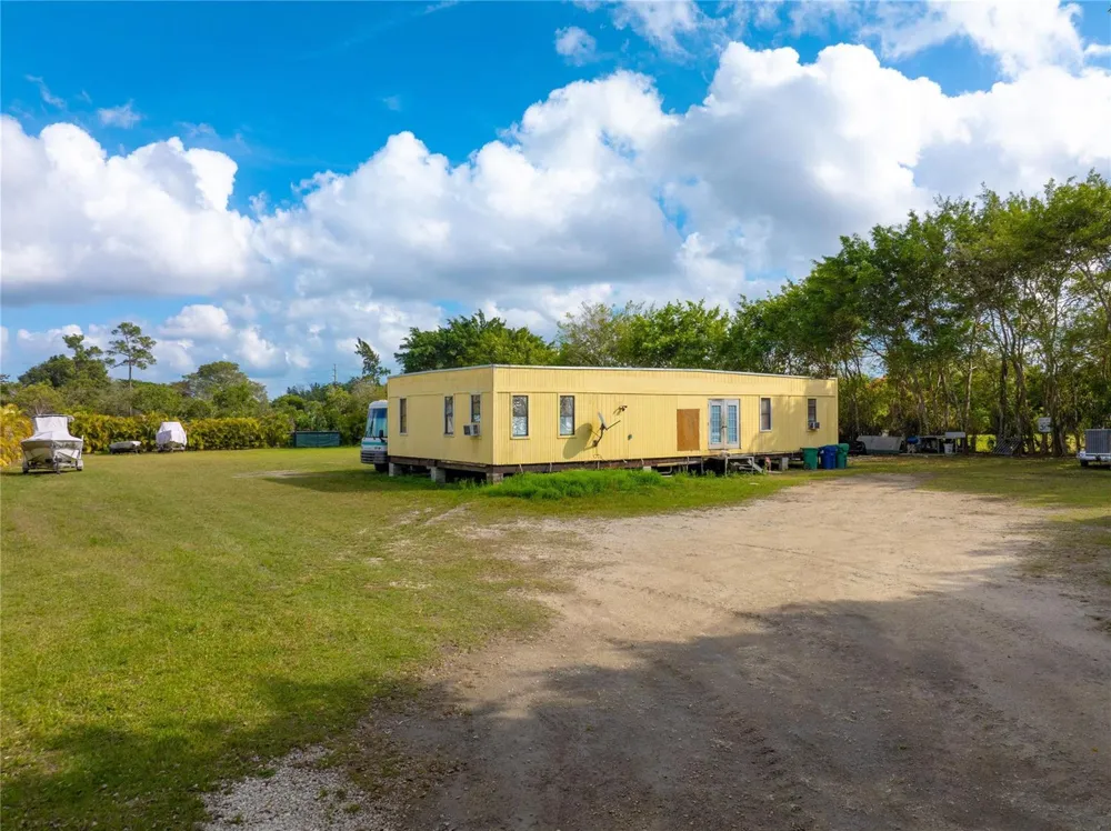 23600 SW 125 AVENUE Homestead, FL 33032