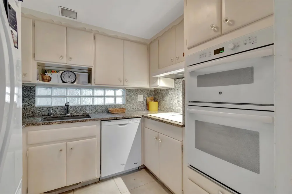 2711 S Ocean 0020 Boulevard #2 Highland Beach, FL 33487