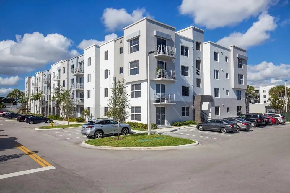 1240 NE 24th Street #3411 Wilton Manors, FL 33305