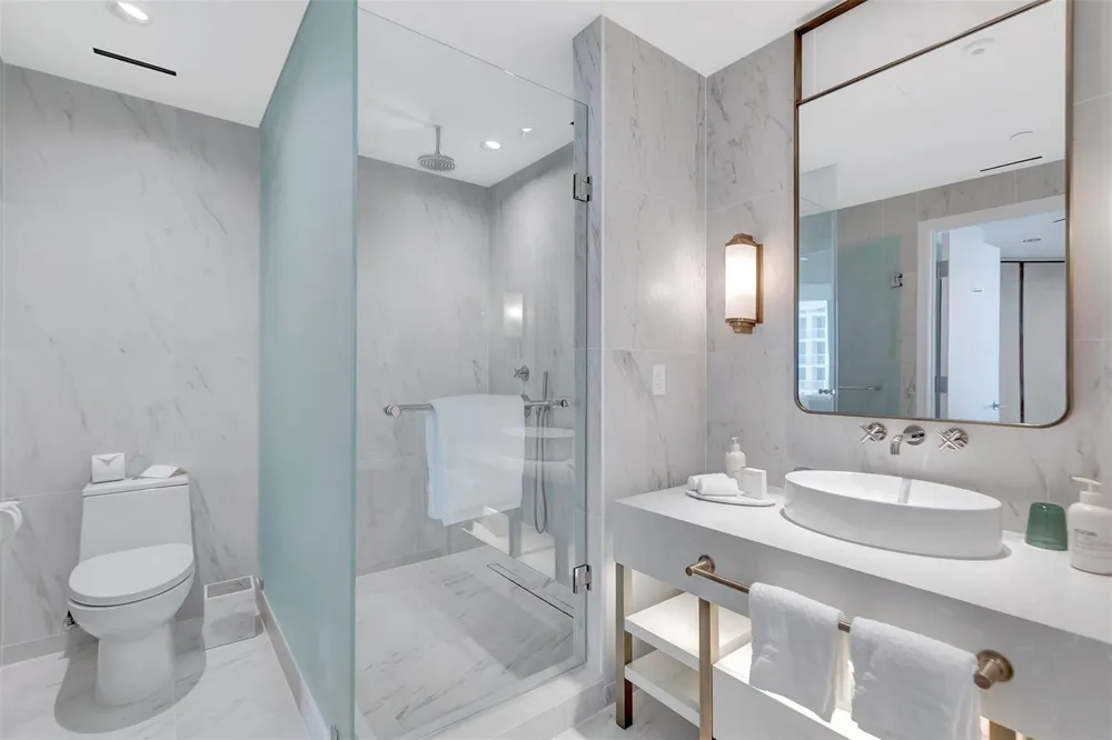 525 Fort Lauderdale Beach Boulevard #1607 Fort Lauderdale, FL 33304