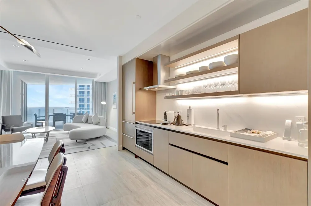 525 Fort Lauderdale Beach Boulevard #1607 Fort Lauderdale, FL 33304
