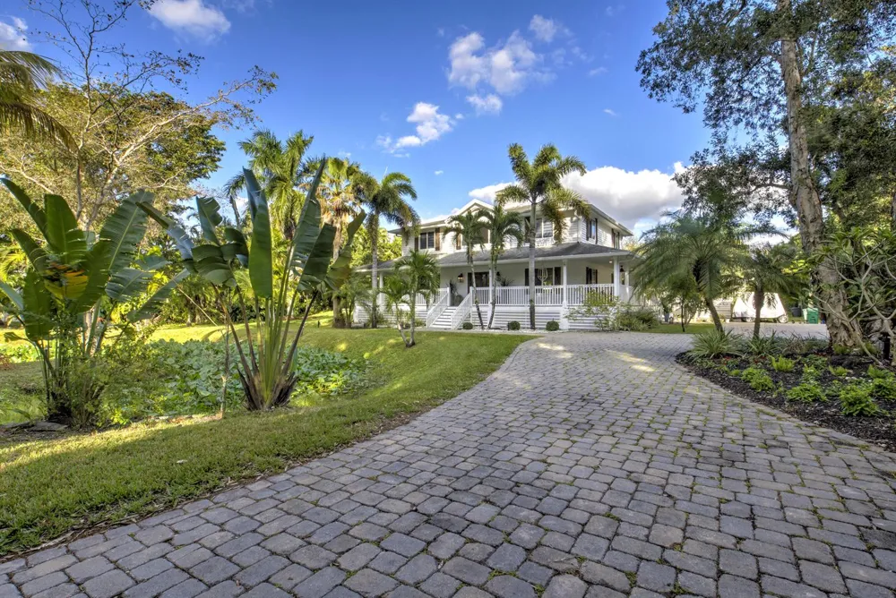 6402 SW 185th Way Southwest Ranches, FL 33332
