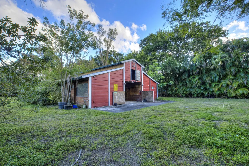 6402 SW 185th Way Southwest Ranches, FL 33332