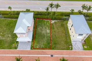 4865 Watersong Way Hutchinson Island, FL 34949