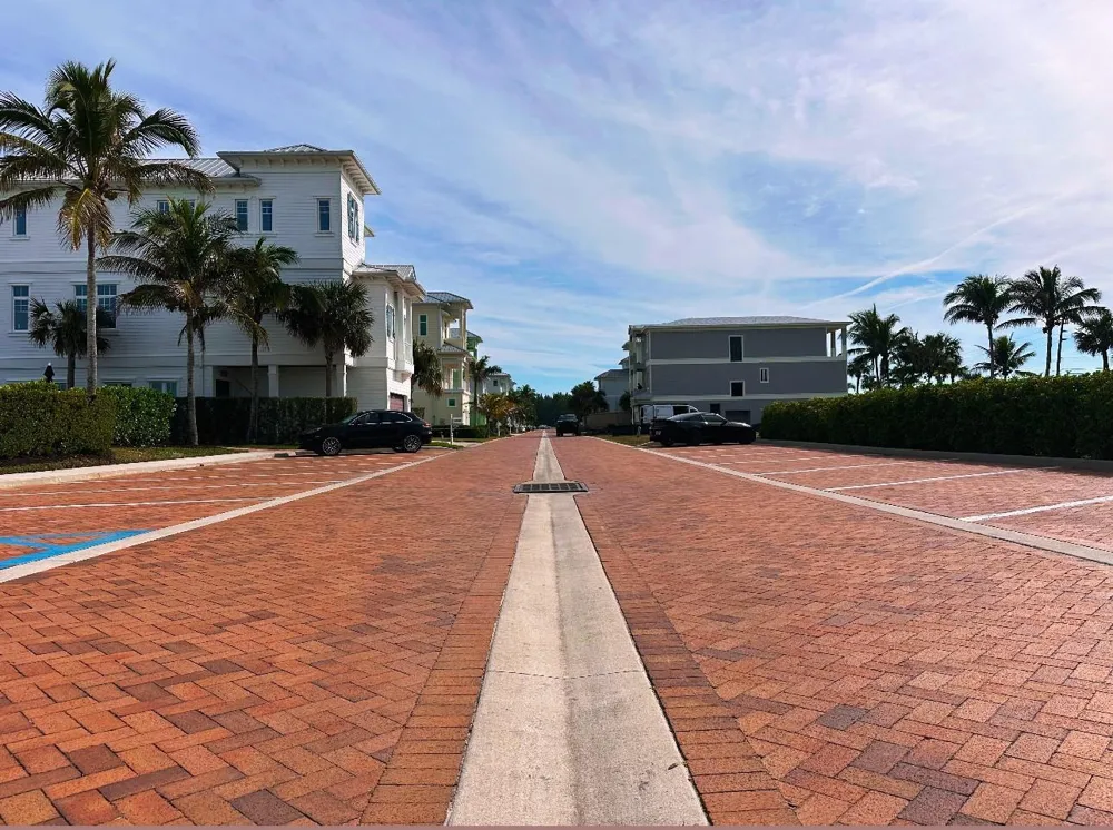 4865 Watersong Way Hutchinson Island, FL 34949