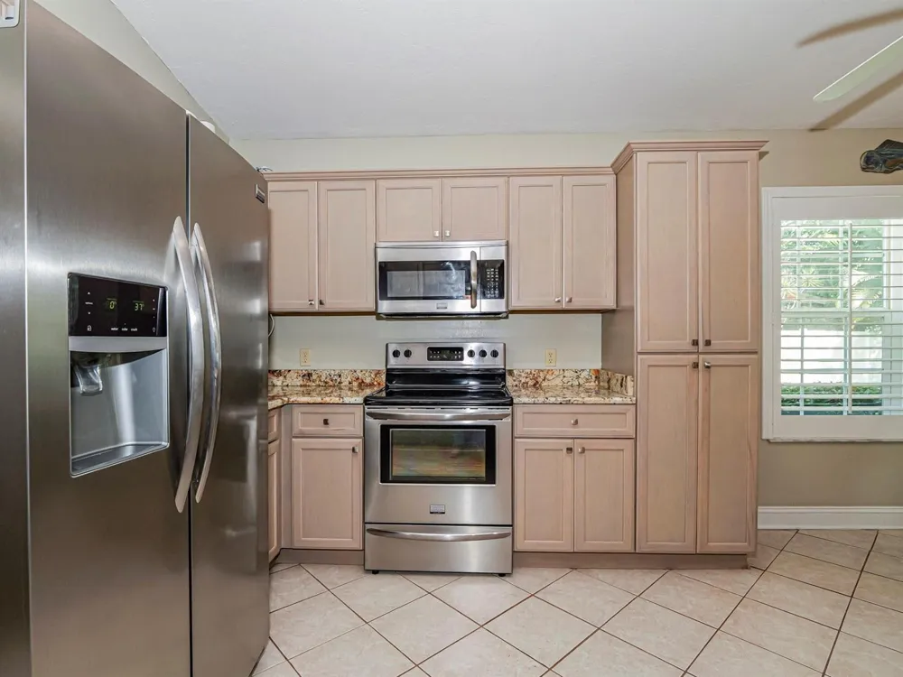 2180 Seville Avenue Vero Beach, FL 32960