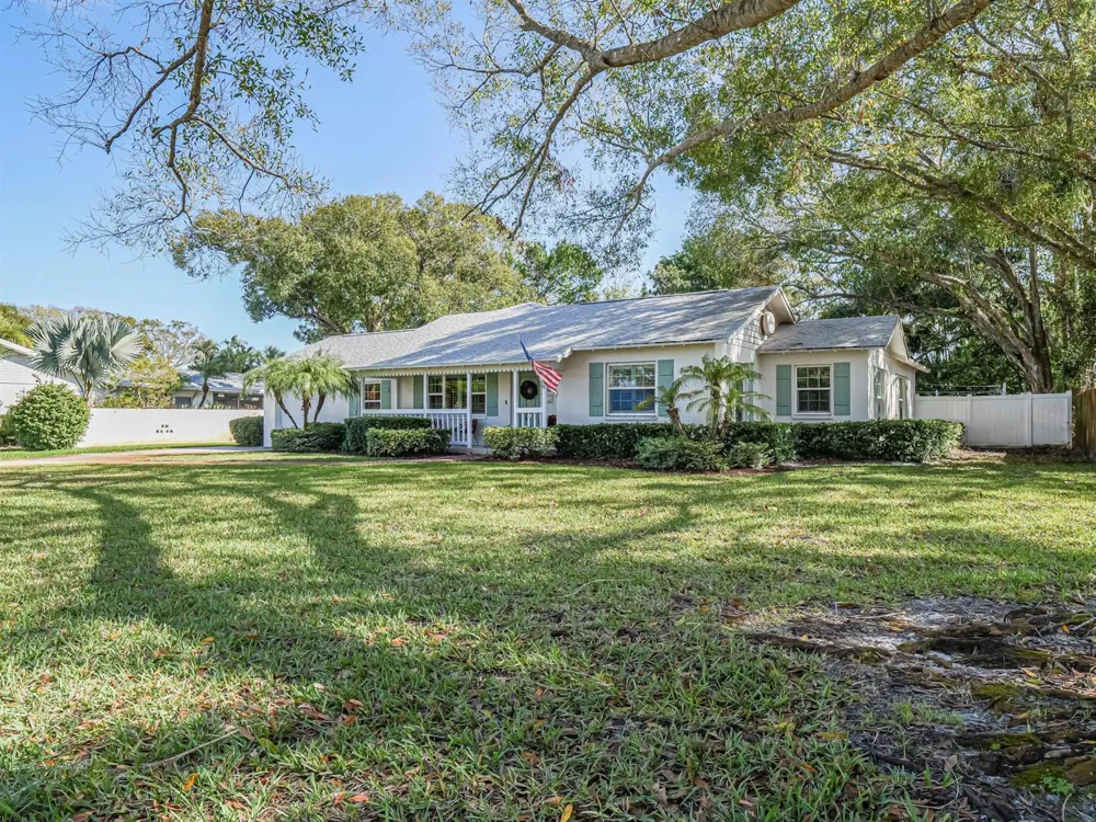 2180 Seville Avenue Vero Beach, FL 32960