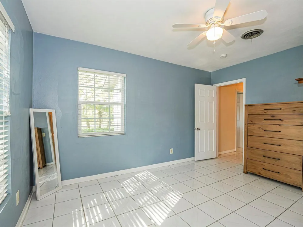 2180 Seville Avenue Vero Beach, FL 32960