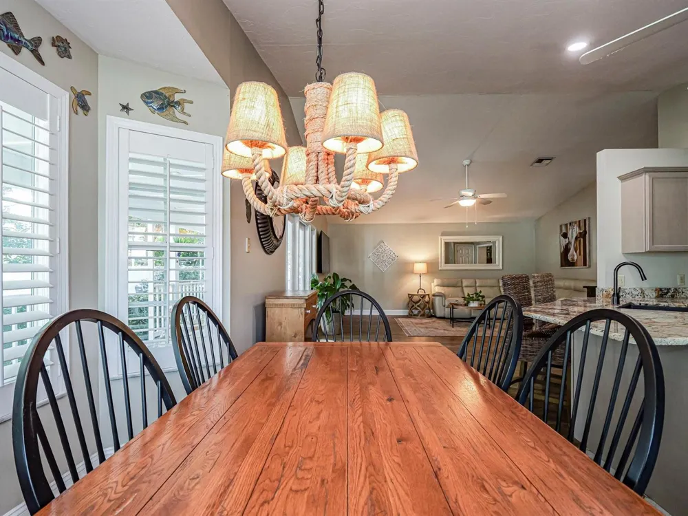 2180 Seville Avenue Vero Beach, FL 32960