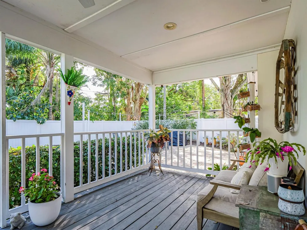 2180 Seville Avenue Vero Beach, FL 32960