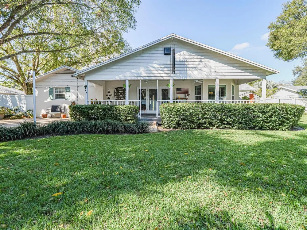 2180 Seville Avenue Vero Beach, FL 32960