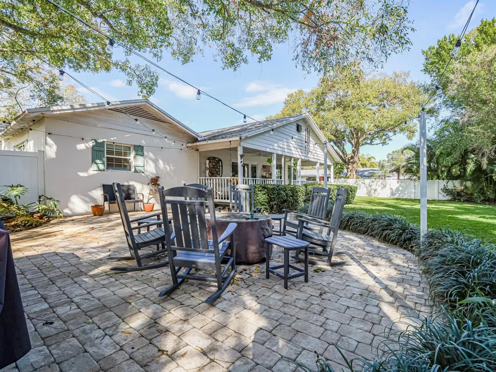 2180 Seville Avenue Vero Beach, FL 32960