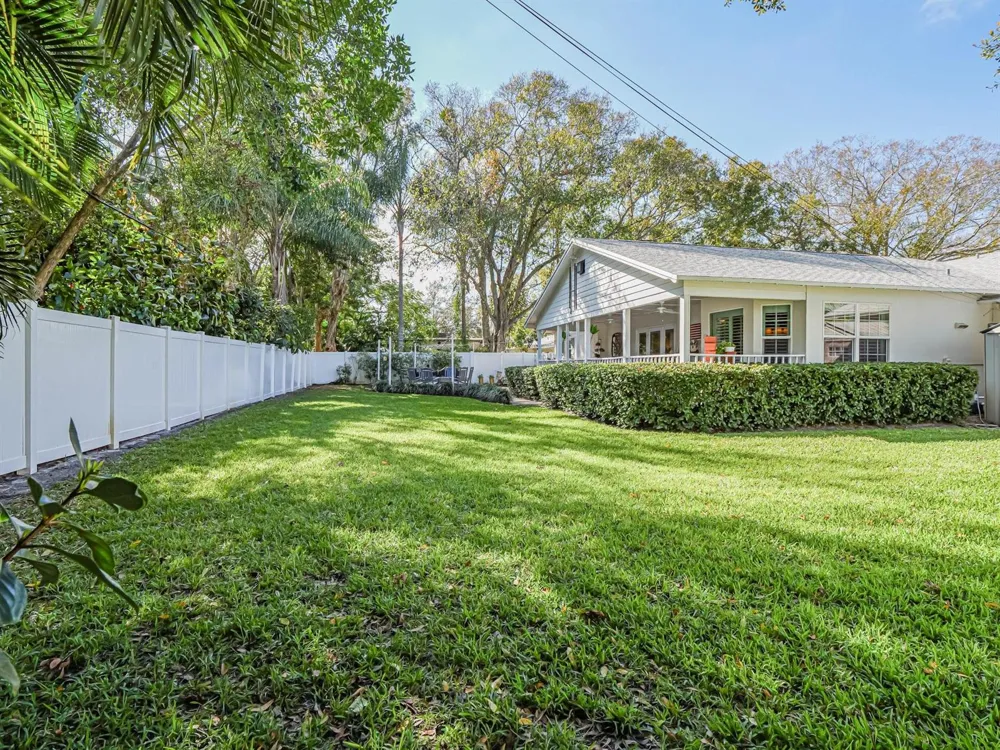 2180 Seville Avenue Vero Beach, FL 32960