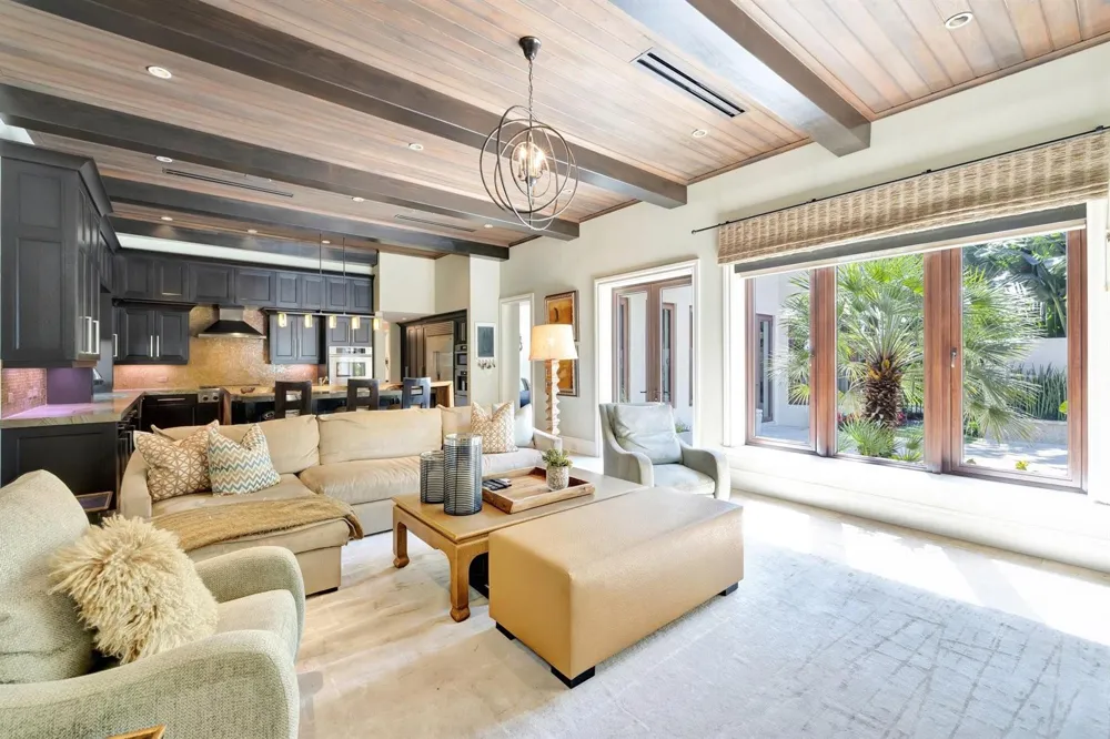 815 Idlewyld Drive Fort Lauderdale, FL 33301