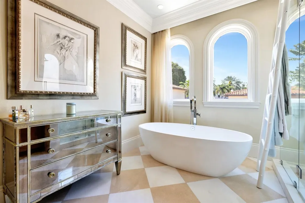 815 Idlewyld Drive Fort Lauderdale, FL 33301