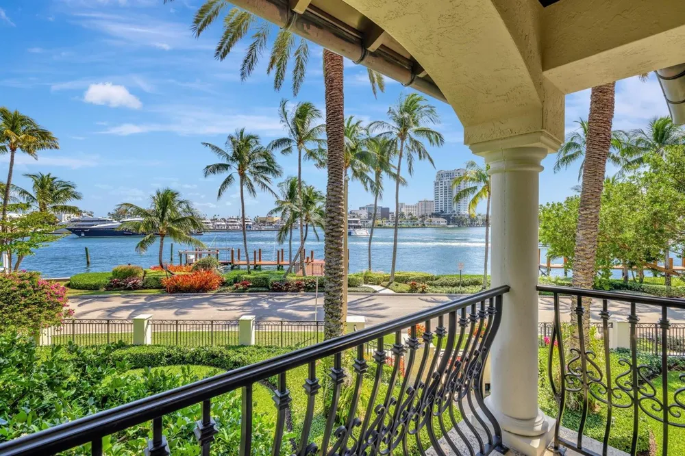 815 Idlewyld Drive Fort Lauderdale, FL 33301