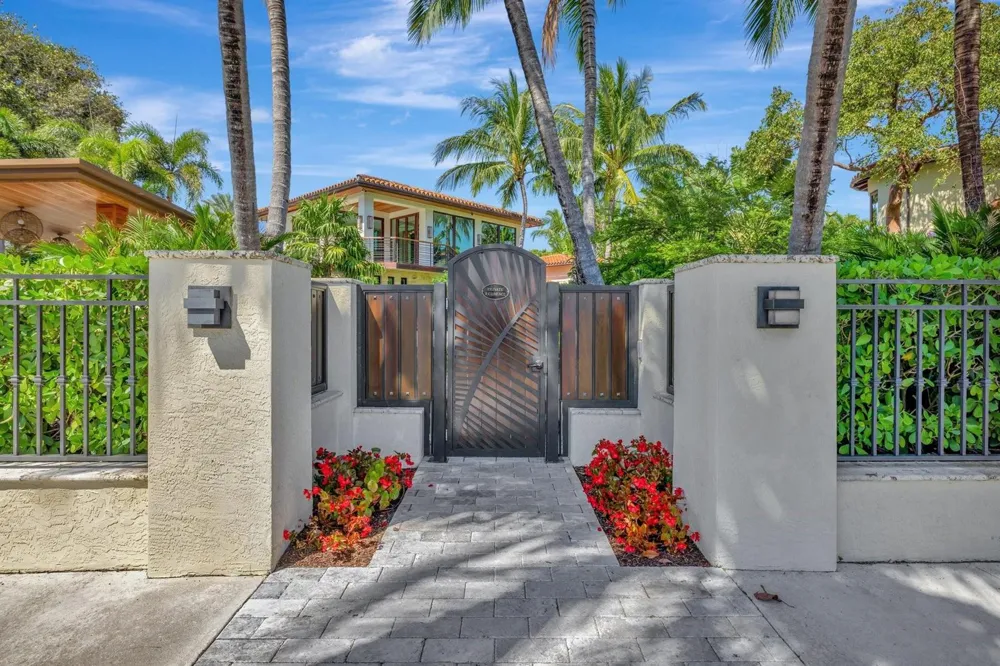 815 Idlewyld Drive Fort Lauderdale, FL 33301