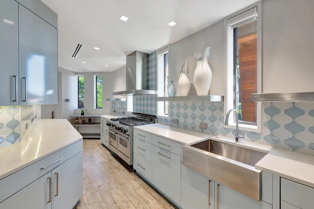 815 Idlewyld Drive Fort Lauderdale, FL 33301