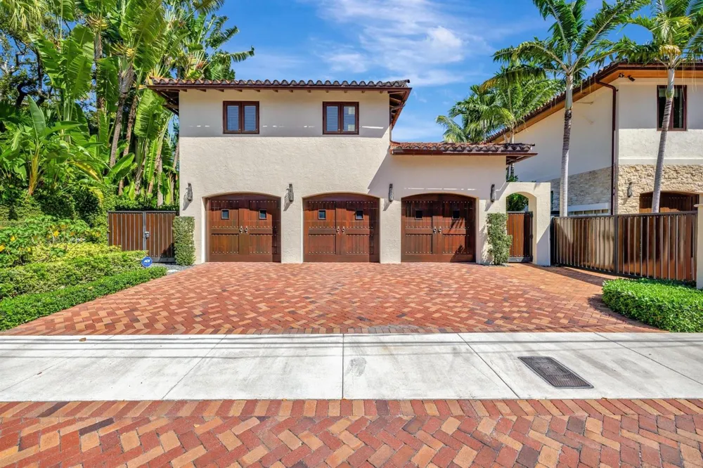 815 Idlewyld Drive Fort Lauderdale, FL 33301
