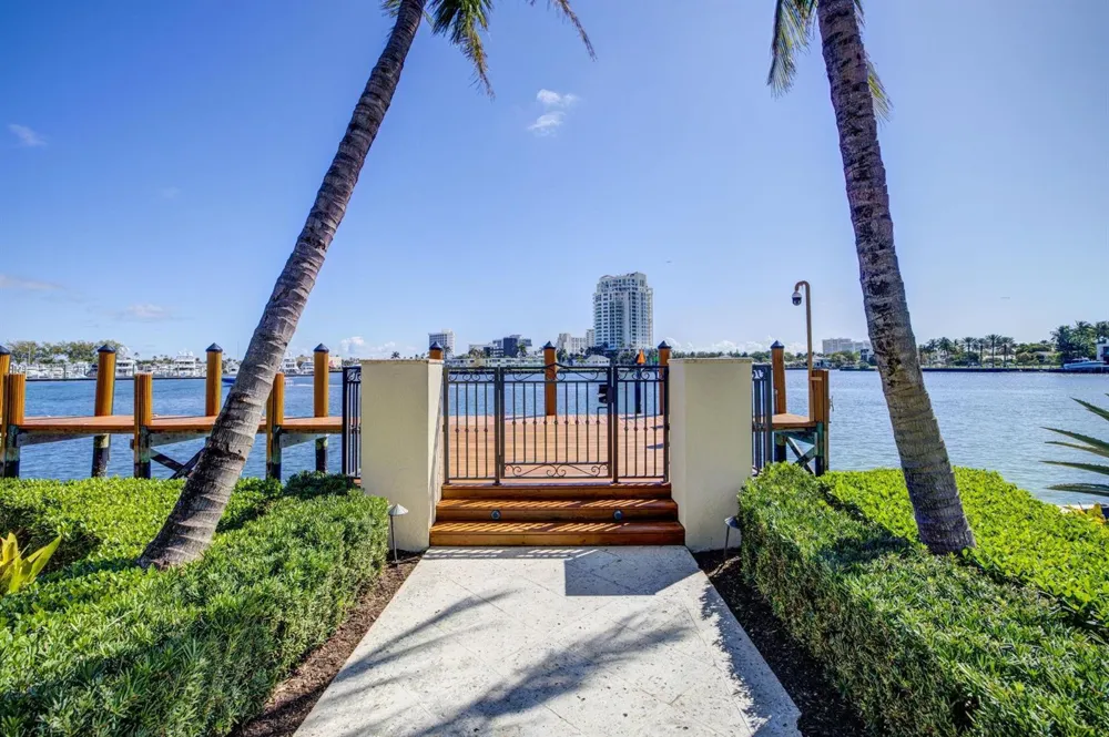 815 Idlewyld Drive Fort Lauderdale, FL 33301