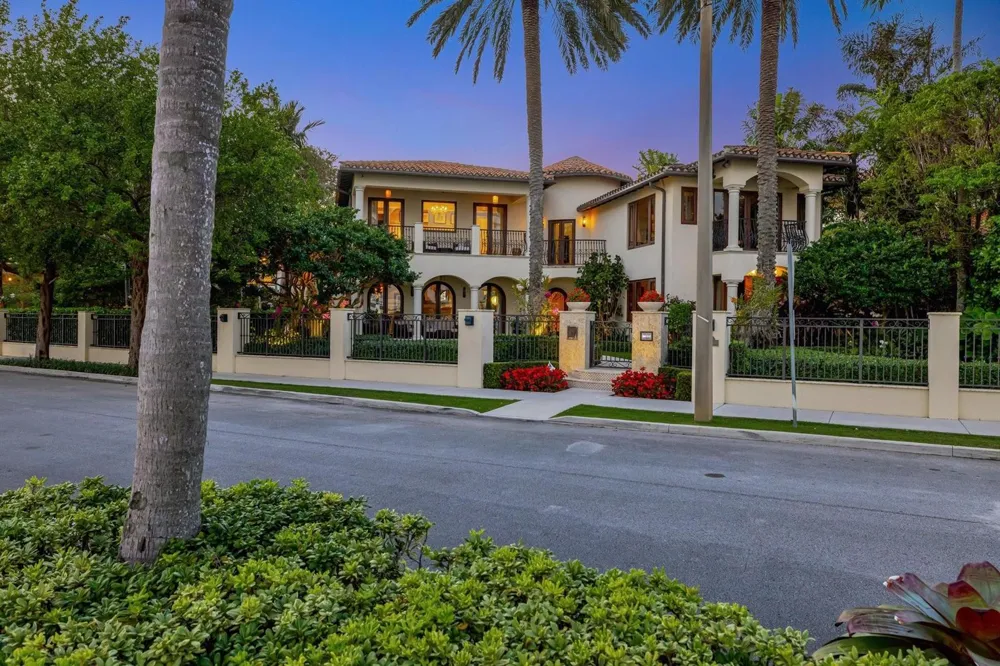 815 Idlewyld Drive Fort Lauderdale, FL 33301