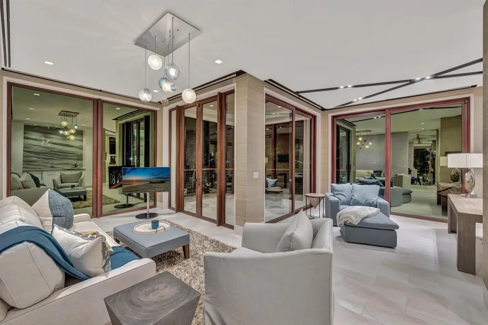 815 Idlewyld Drive Fort Lauderdale, FL 33301