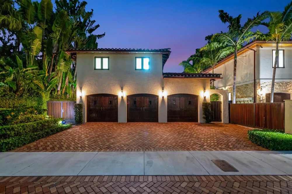 815 Idlewyld Drive Fort Lauderdale, FL 33301