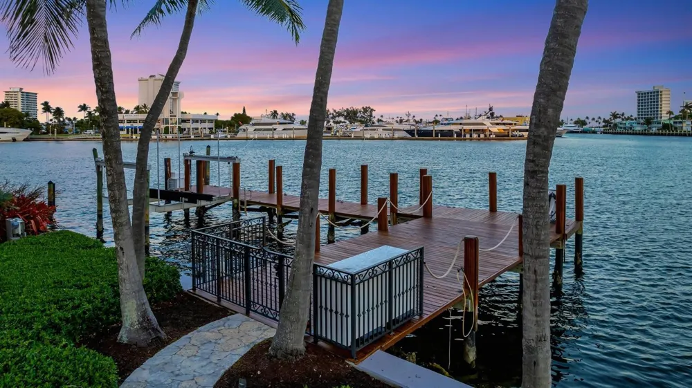 815 Idlewyld Drive Fort Lauderdale, FL 33301