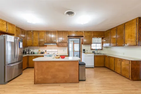 8867 Spinks Road
