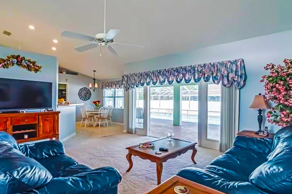424 Holly Drive Sebring, FL 33876