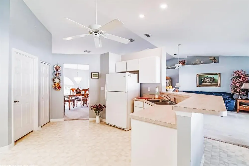 424 Holly Drive Sebring, FL 33876