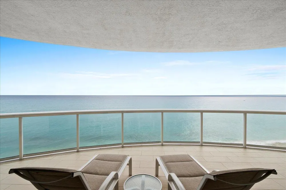 4600 Ocean Drive #701 Singer Island, FL 33404