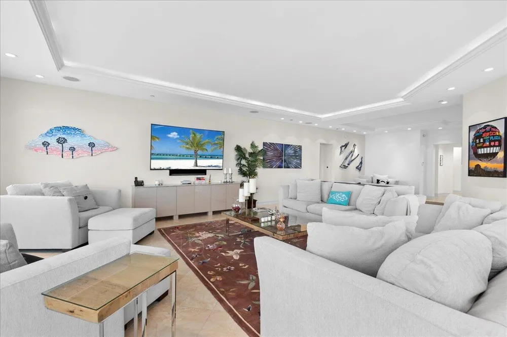 4600 Ocean Drive #701 Singer Island, FL 33404
