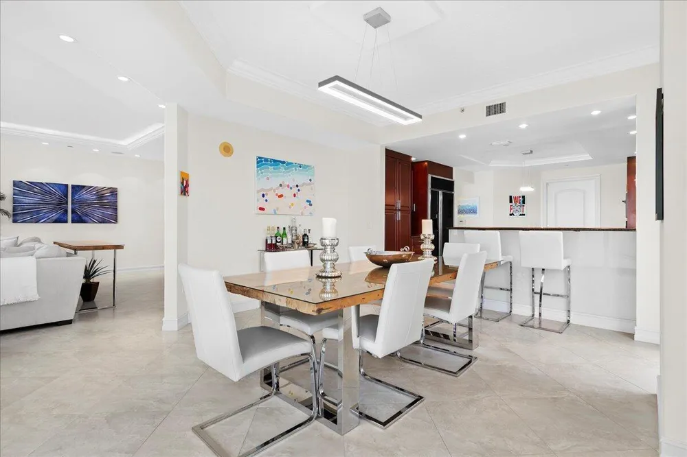 4600 Ocean Drive #701 Singer Island, FL 33404
