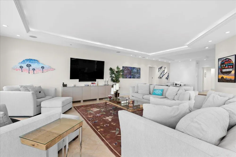4600 Ocean Drive #701 Singer Island, FL 33404
