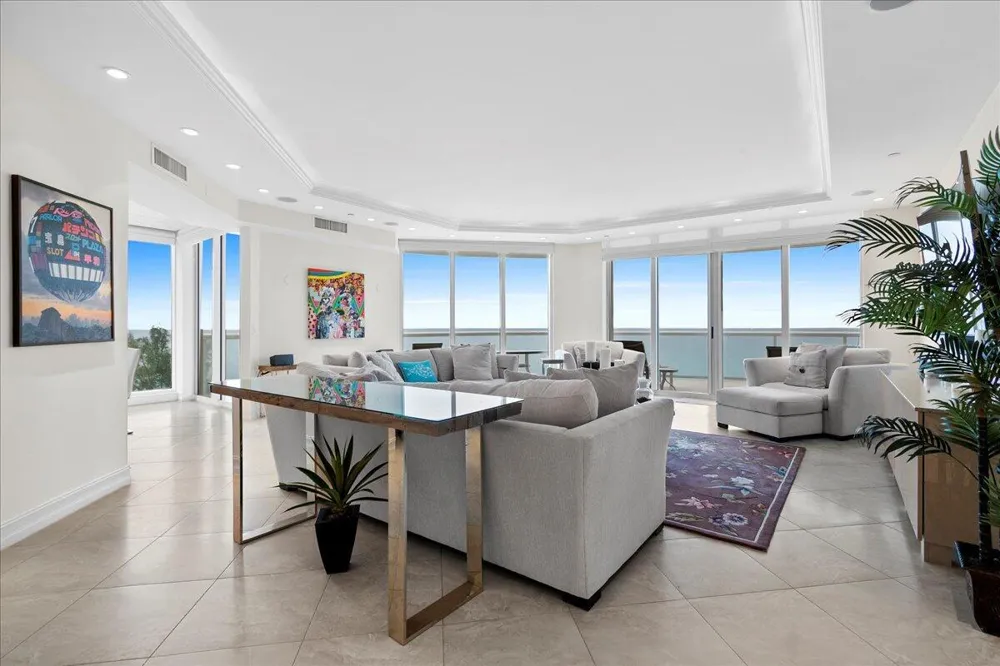 4600 Ocean Drive #701 Singer Island, FL 33404