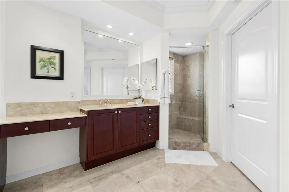 4600 Ocean Drive #701 Singer Island, FL 33404