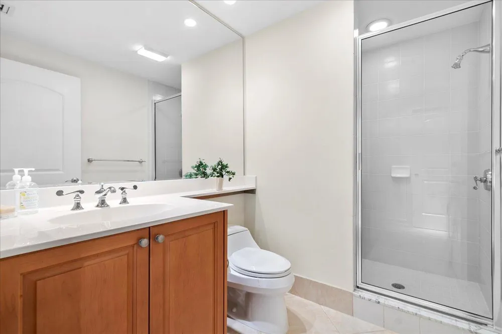 4600 Ocean Drive #701 Singer Island, FL 33404